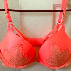 NWOT SZ 34B Coral Victoria’s Secret Bombshell Bra